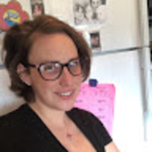 Meet your Posher, Cassandra - Picture 1 of 1